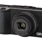 偉大な写真家も絶賛するコンパクトデジタルカメラ RICOH GRIIデジタル APS-CサイズCMOSセンサー